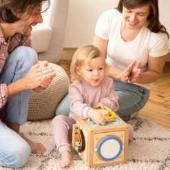 Motorikwürfel Aus Holz In Bunt -Kinder Produkte Geschäft iggy motorikwurfel aus holz in bunt 5