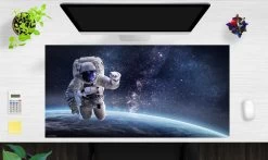 Schreibtischunterlage "Astronaut Im Weltall" In Blau (L)100 X (B)50